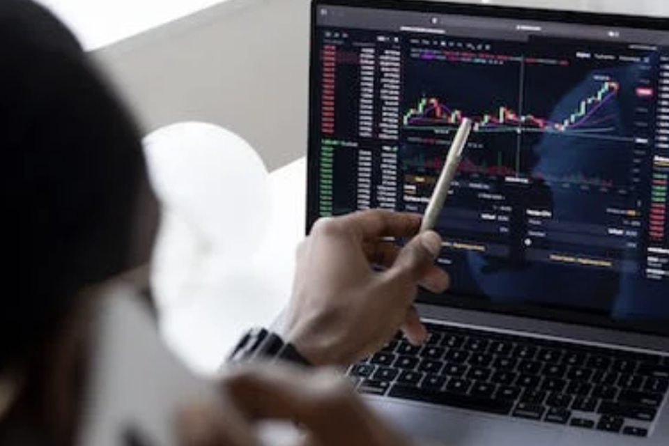 Katalis Baru Saham WIFI dan ISAT Usai Kongsi Arsari - Indosat Dirikan FiberCo - Bursa Katadata.co.id